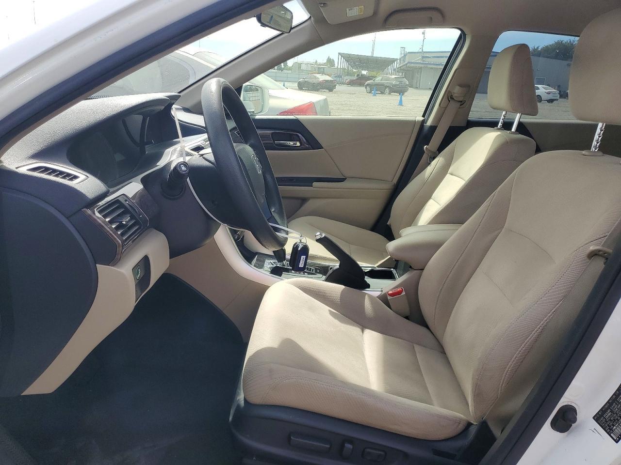 2017 Honda Accord Hybrid - Image 7