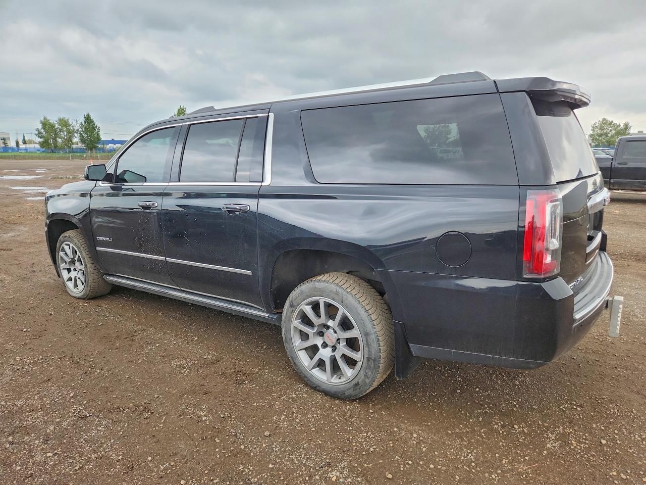 2025 GMC Yukon - Фото 2