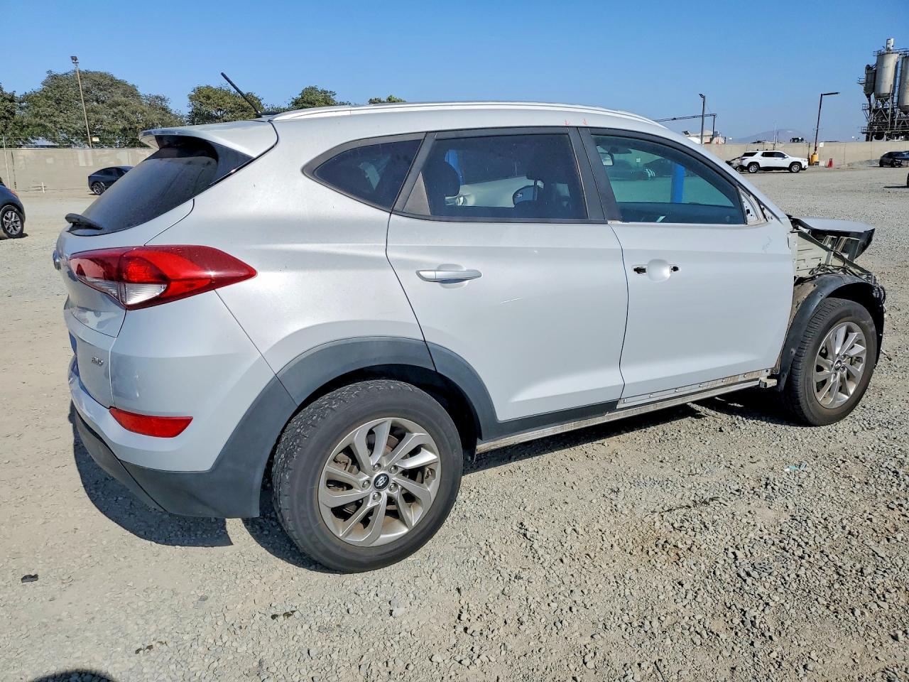 2017 Hyundai Tucson Se - Фото 3