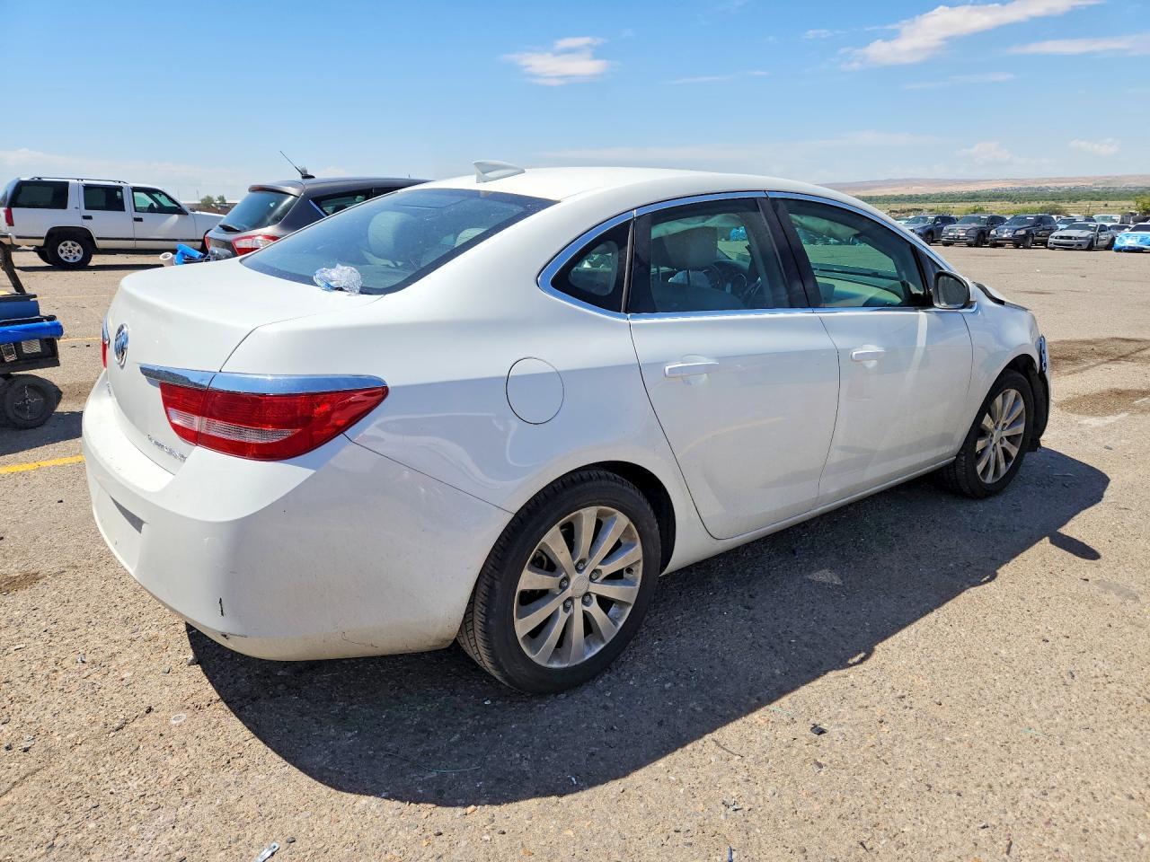 2016 Buick Verano - Фото 3