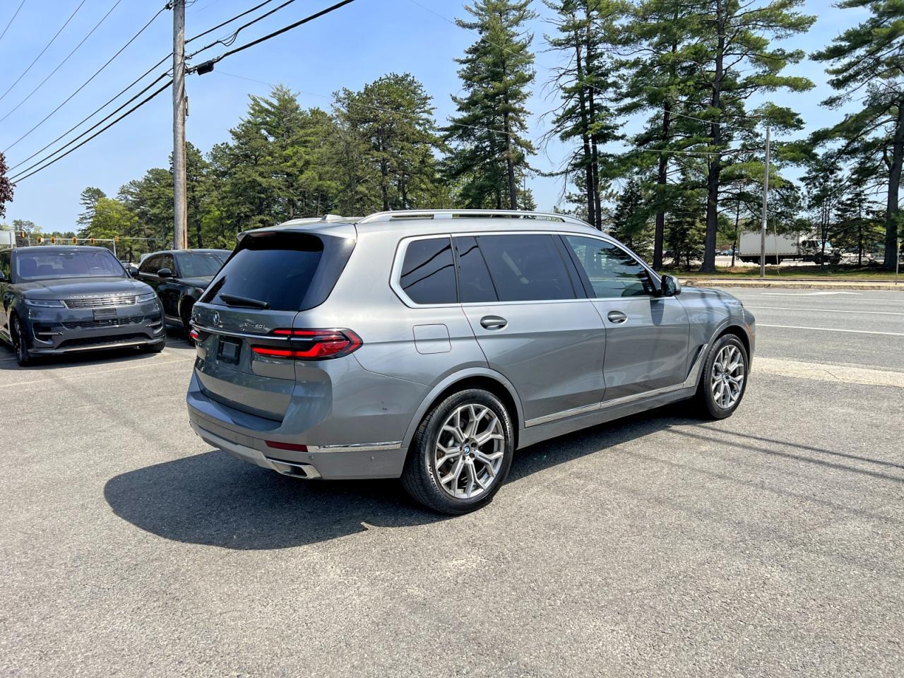 2024 BMW X7 xDrive40I - Image 3