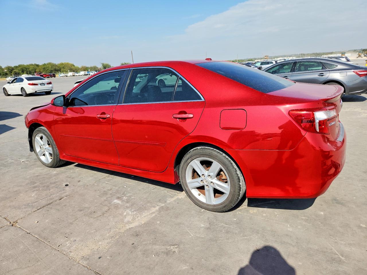 2013 Toyota Camry Se - Фото 2
