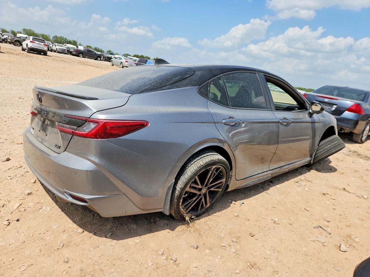 2026 Toyota Camry Xse - Image 3