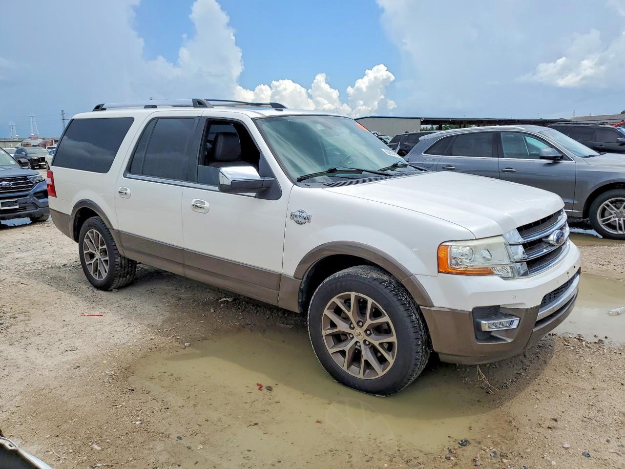 2015 Ford Expedition El Xlt - Image 4