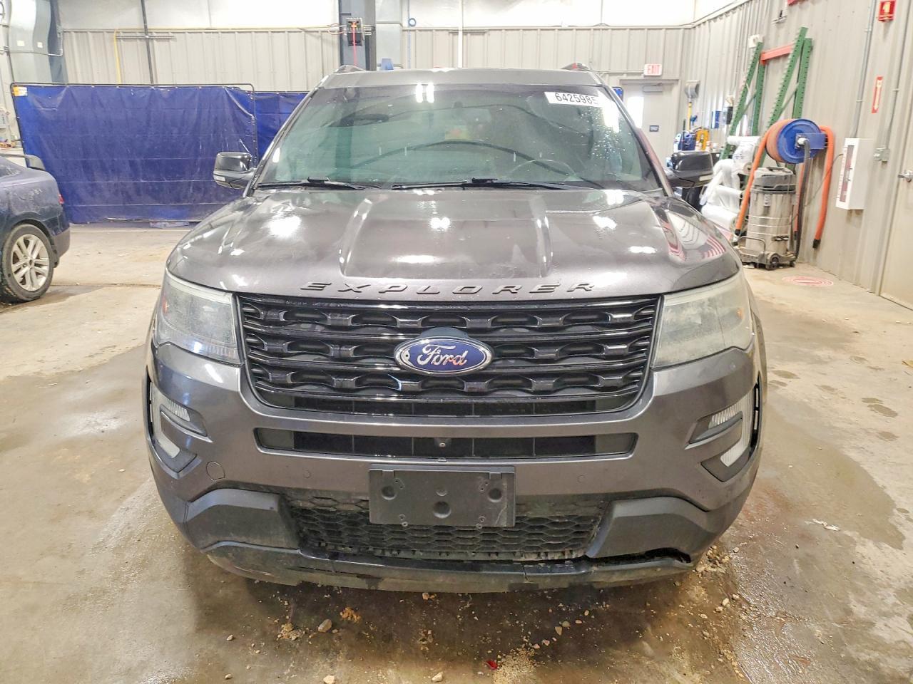 2016 Ford Explorer Sport - Image 5