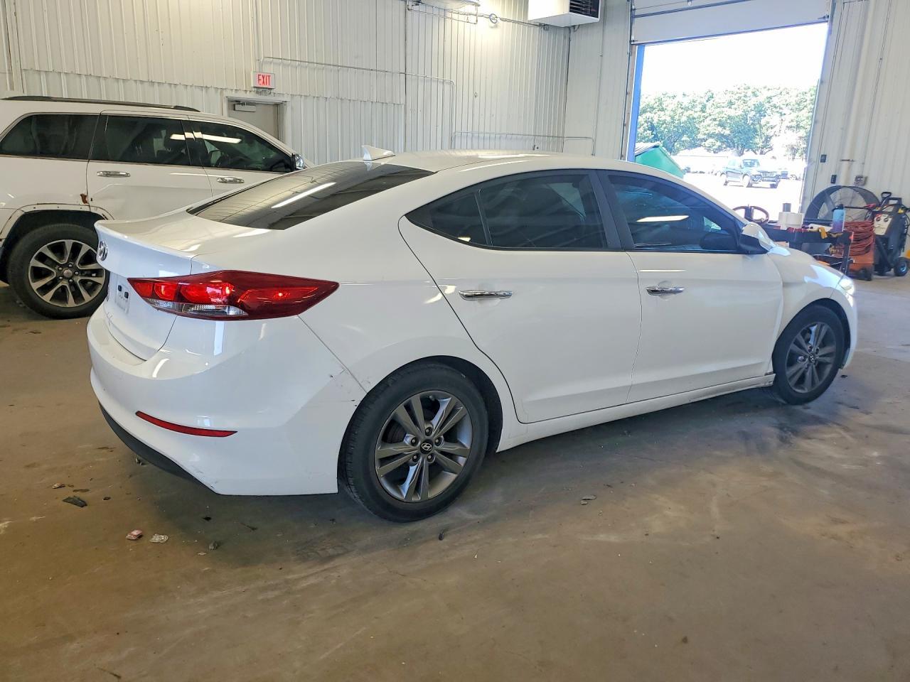 2017 Hyundai Elantra Se - Фото 3