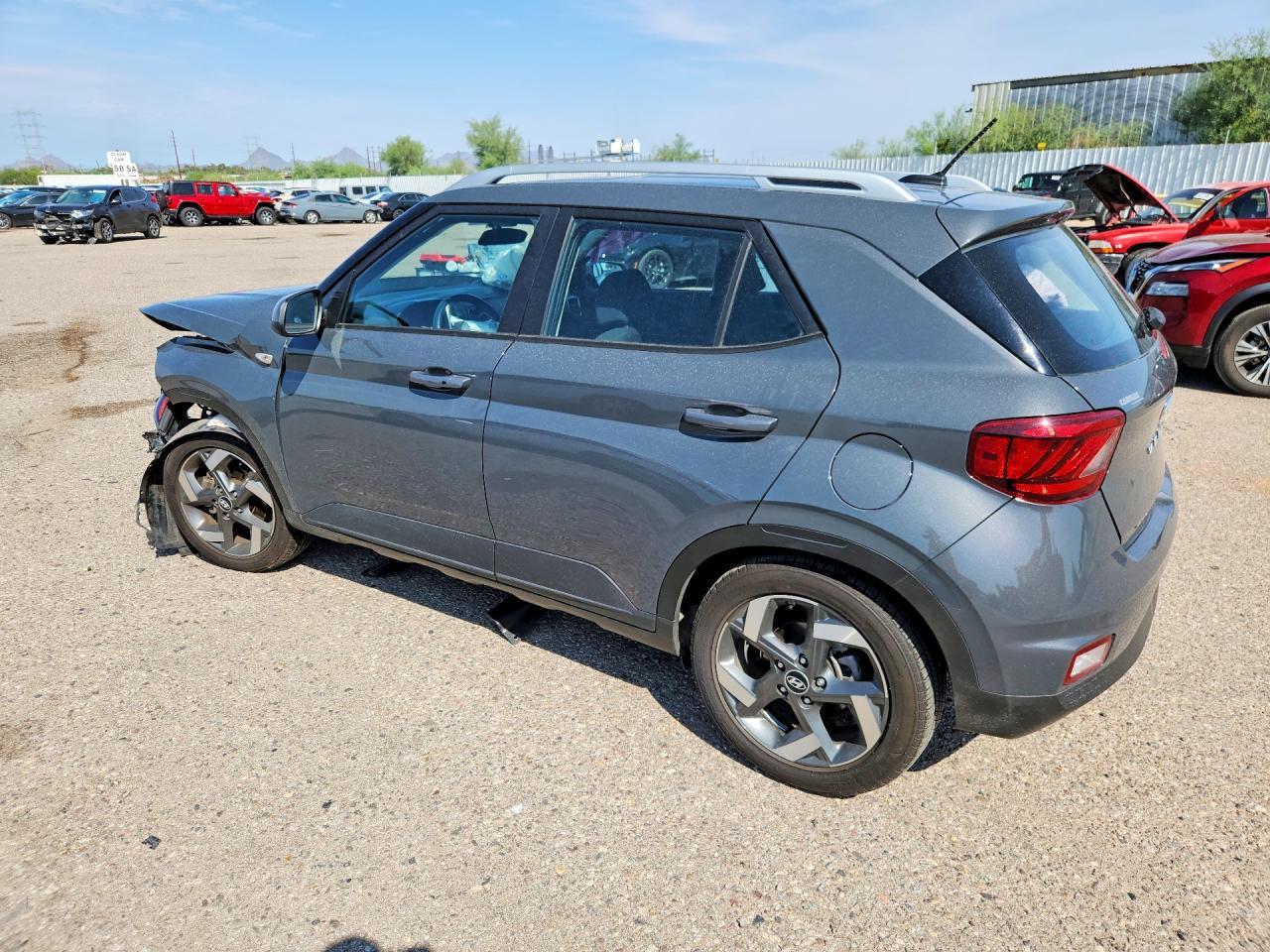 2024 Hyundai Venue Sel - Image 2