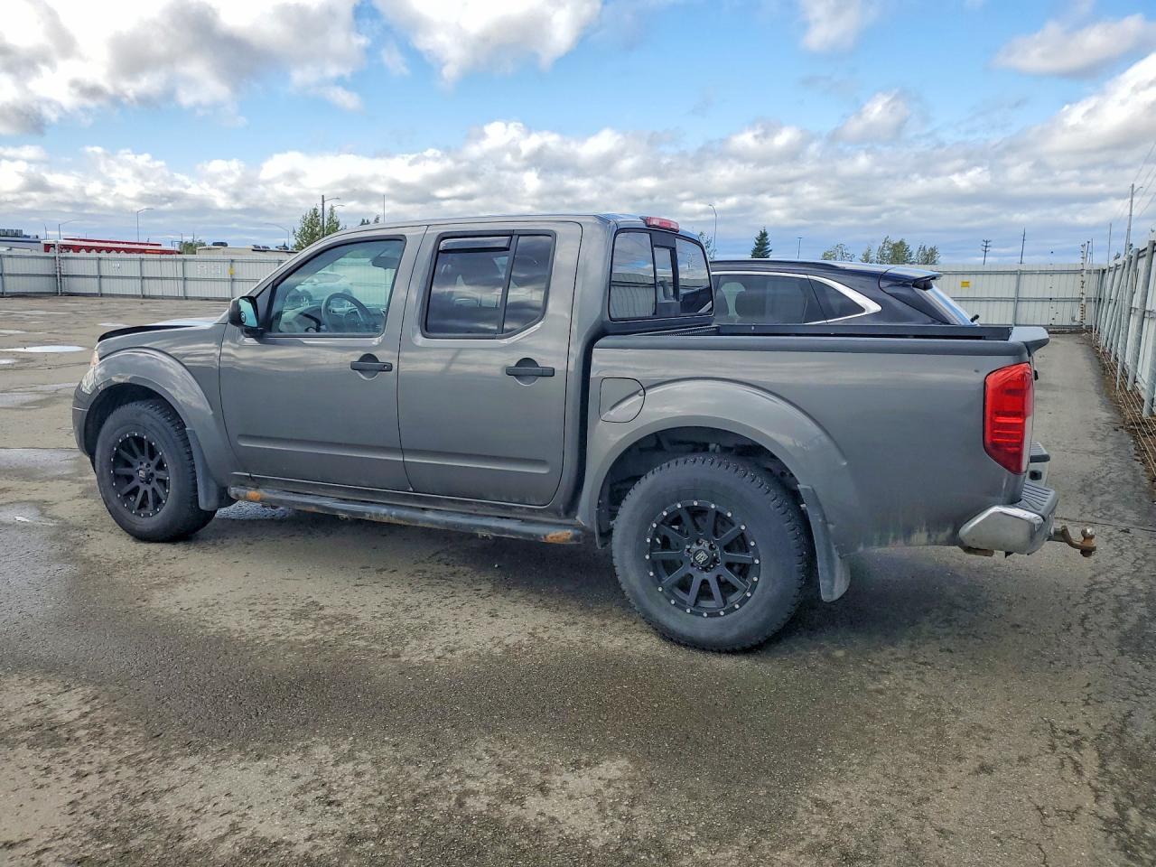 2019 Nissan Frontier Sv - Image 2