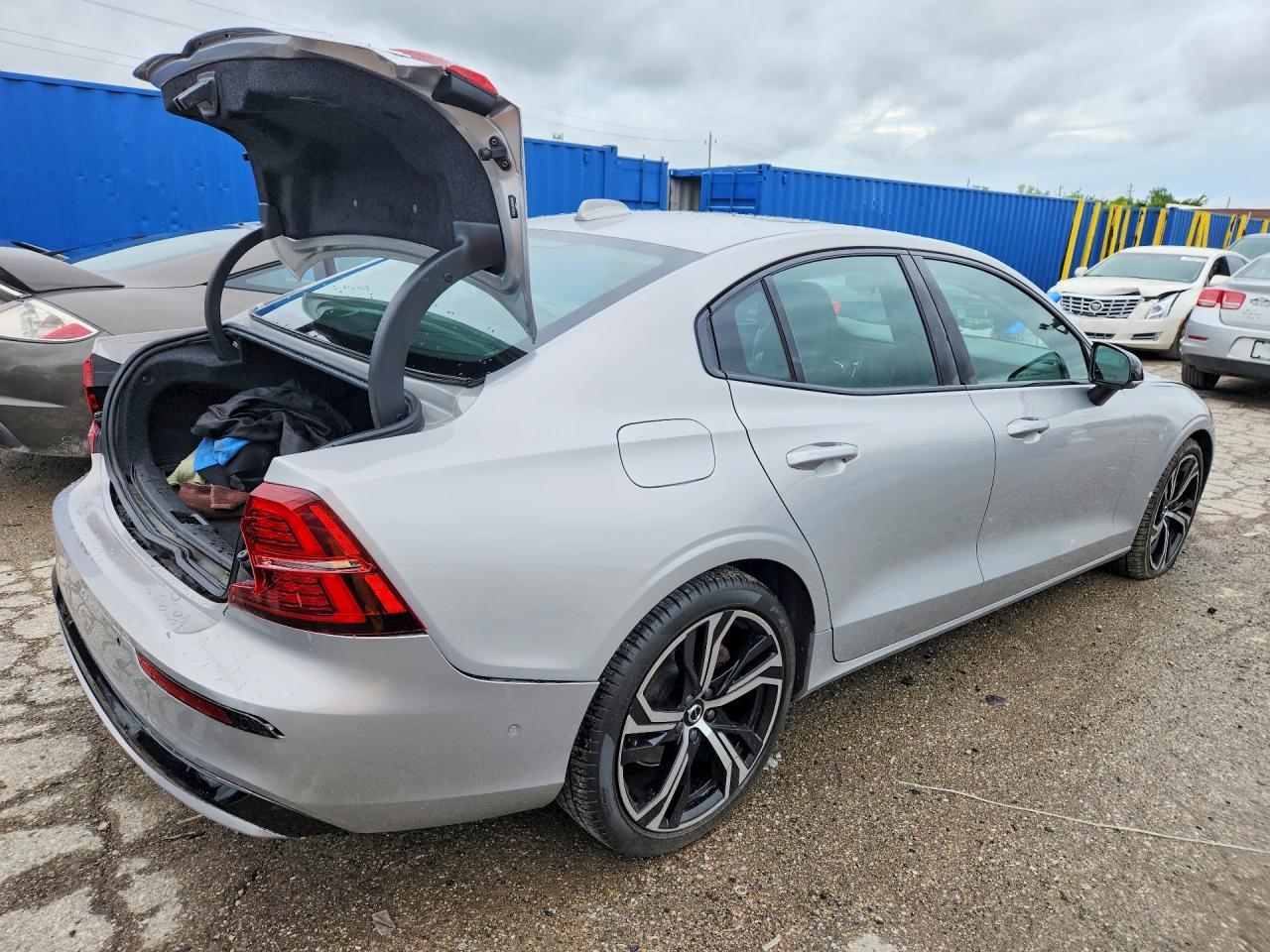 2024 Volvo S60 Plus - Image 3