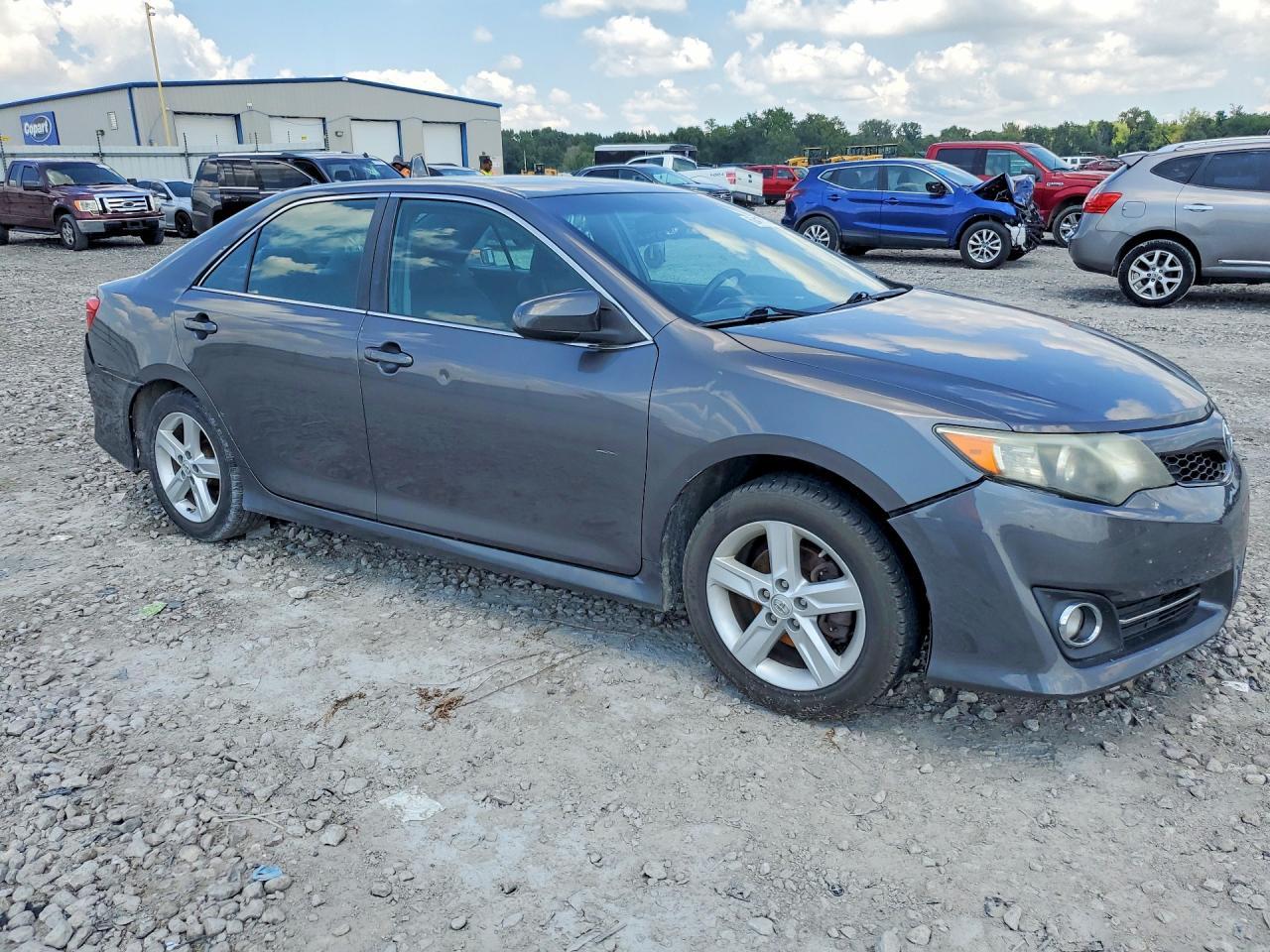 2013 Toyota Camry Se - Image 4