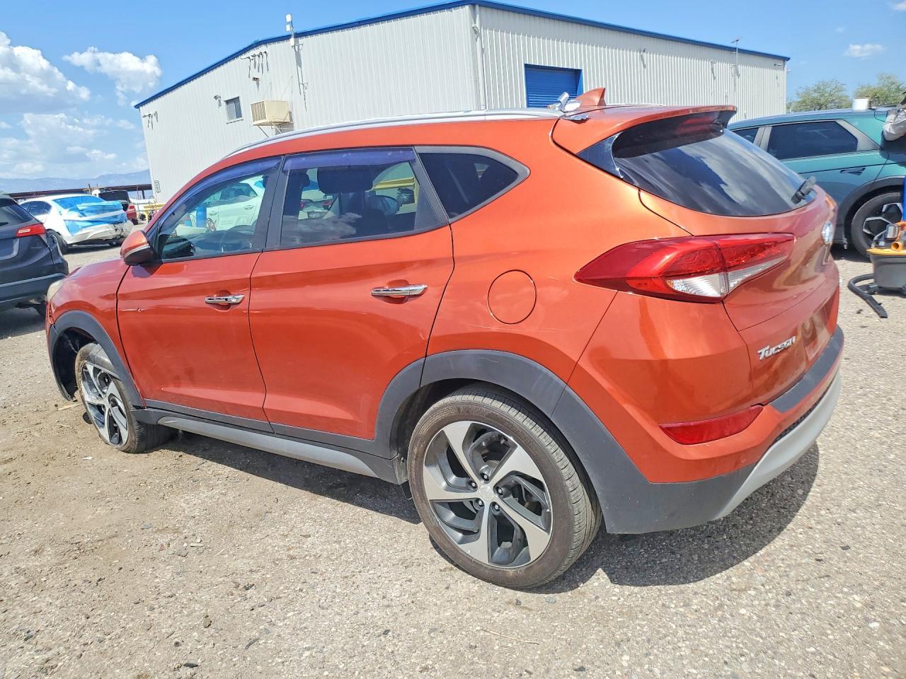 2017 Hyundai Tucson Limited - Image 2