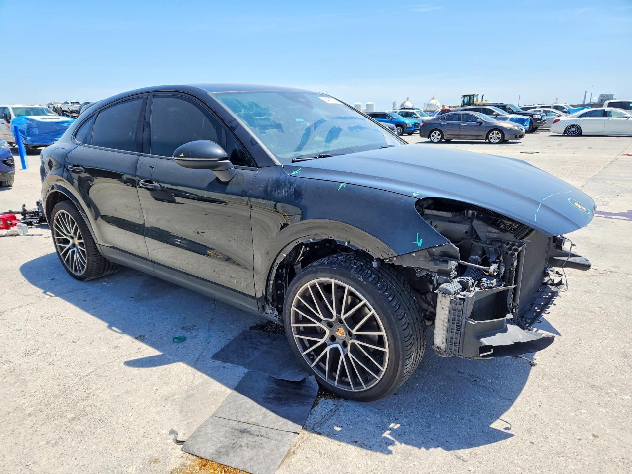 2020 Porsche Cayenne Coupe - Image 4