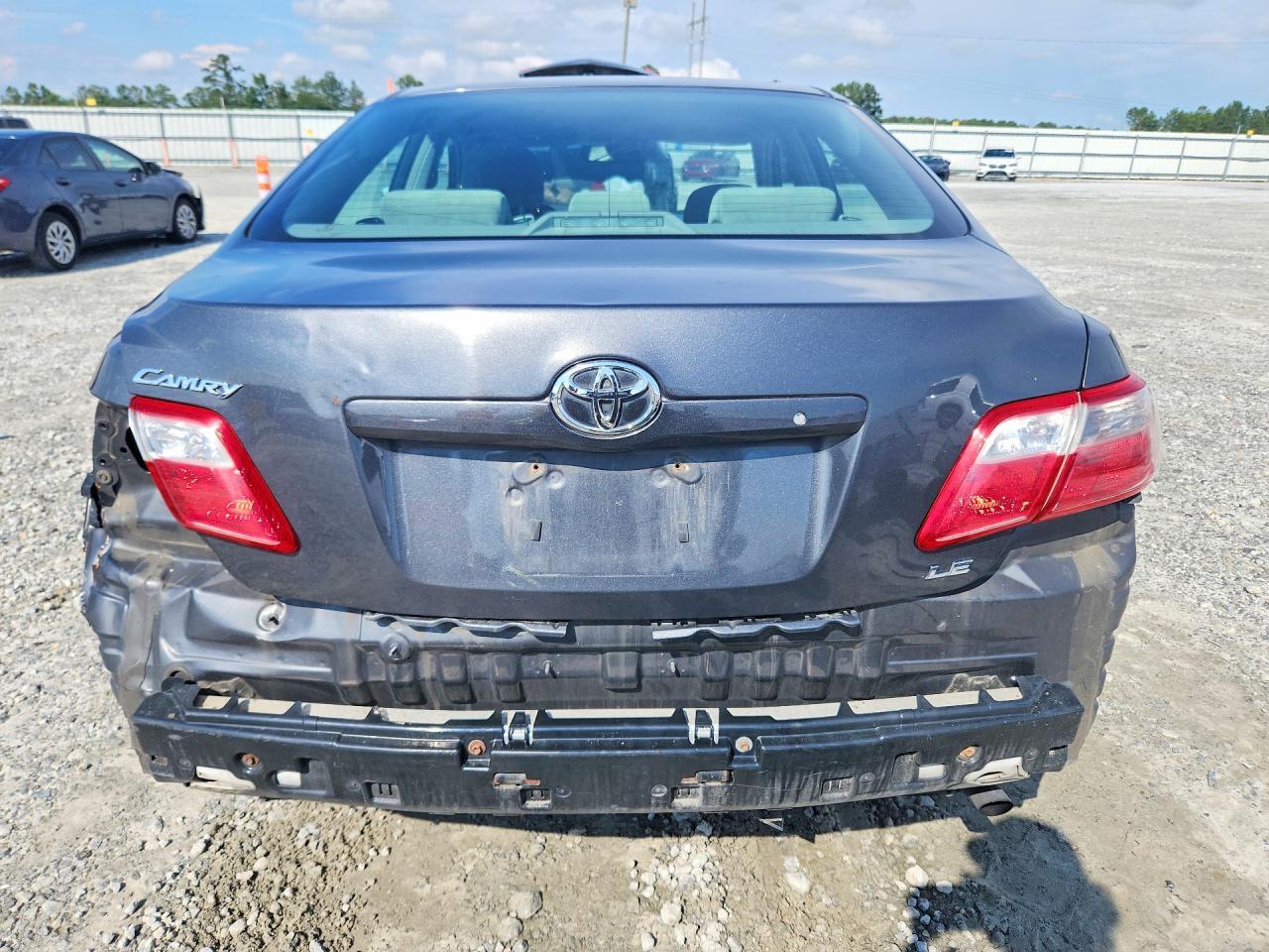 2007 Toyota Camry Le - Image 6
