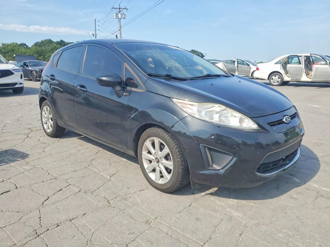 2011 Ford Fiesta Se - Фото 4