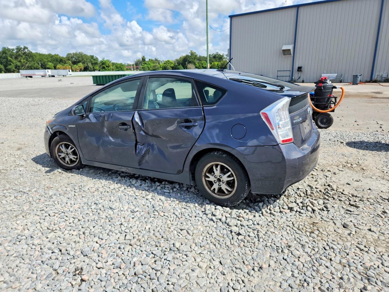 2010 Toyota Prius Iii - Фото 2