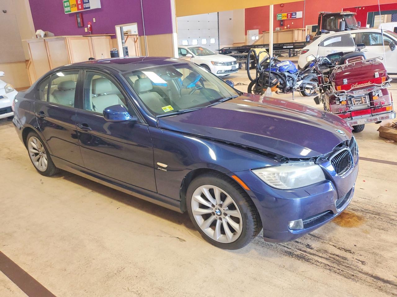2011 BMW 328 Xi Sulev - Image 4