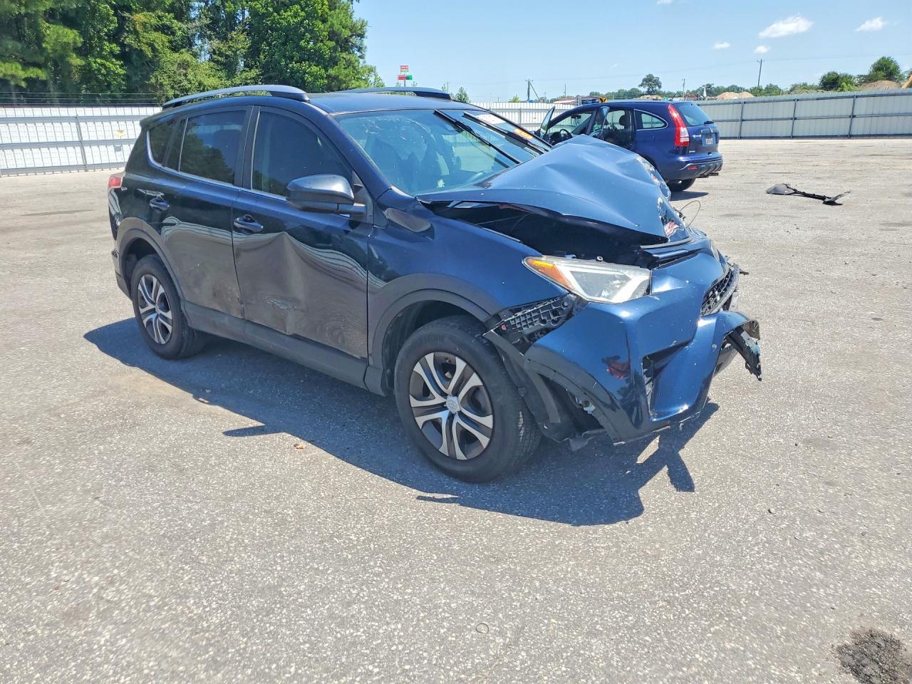 2017 Toyota Rav4 Le - Фото 4