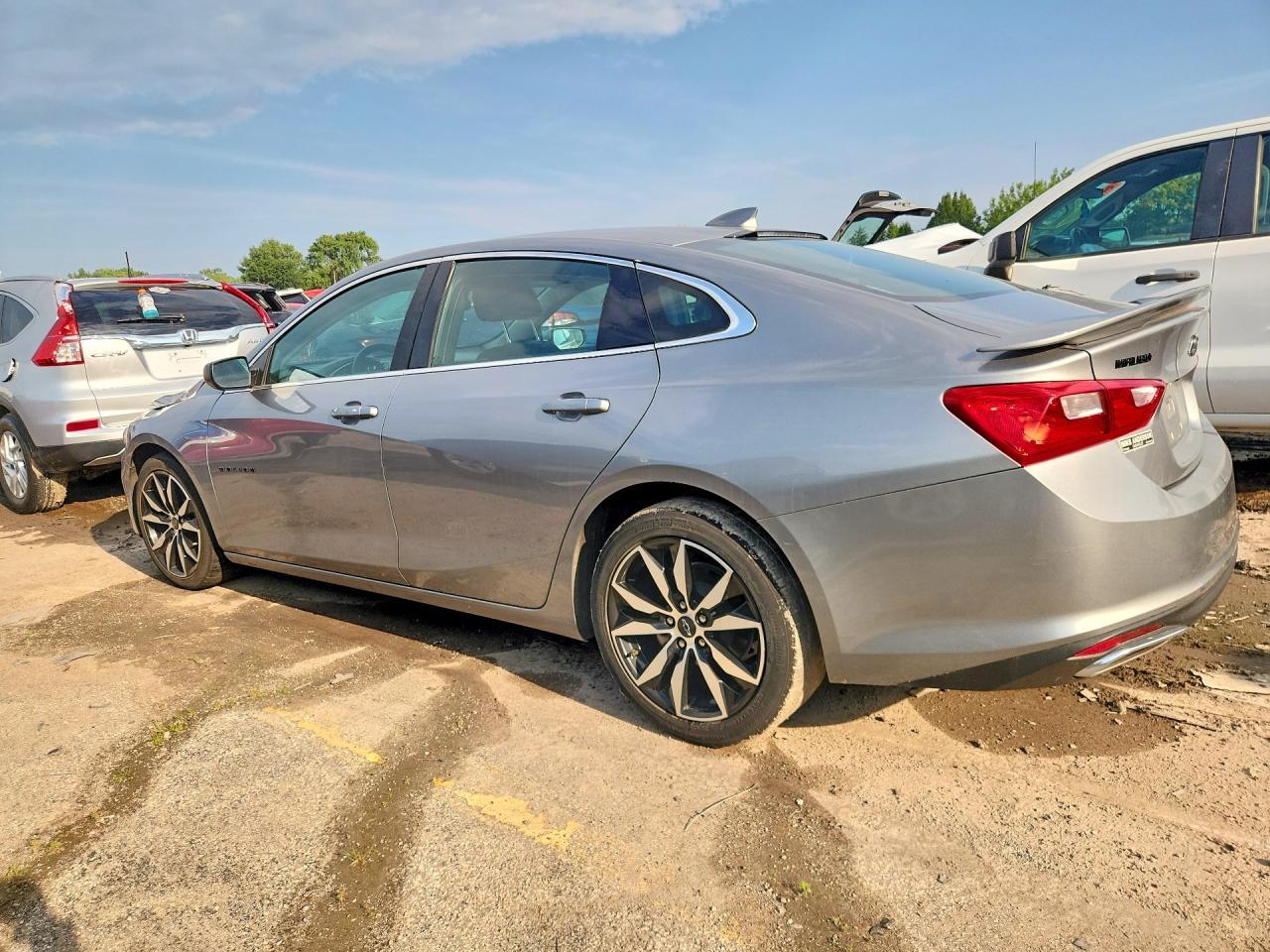 2023 Chevrolet Malibu Rs - Фото 2