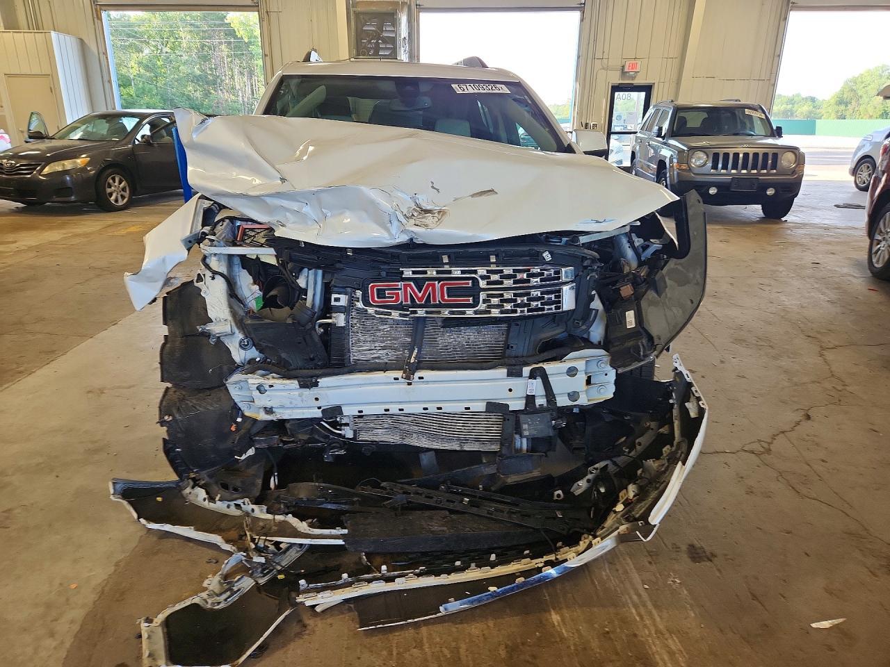 2019 GMC Acadia Denali - Фото 5