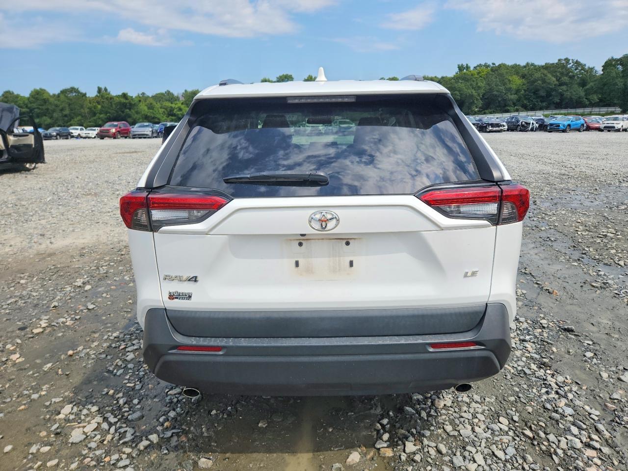 2020 Toyota Rav4 Le - Image 6