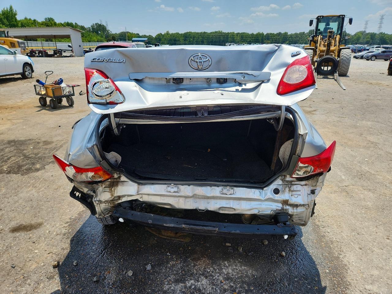 2010 Toyota Corolla Le - Фото 6