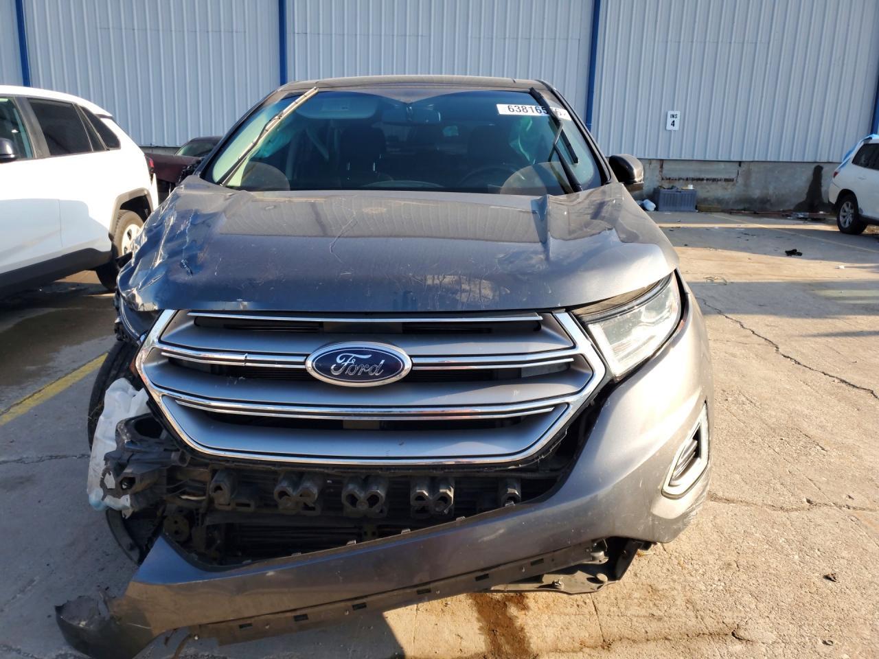 2017 Ford Edge Titanium - Image 5