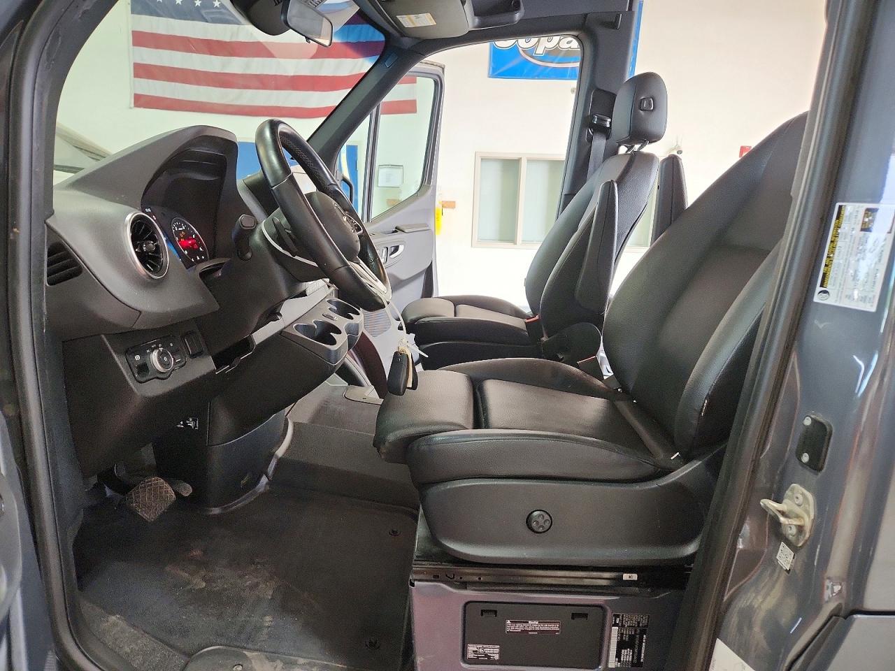 2021 Mercedes-Benz Sprinter 2500 - Фото 7
