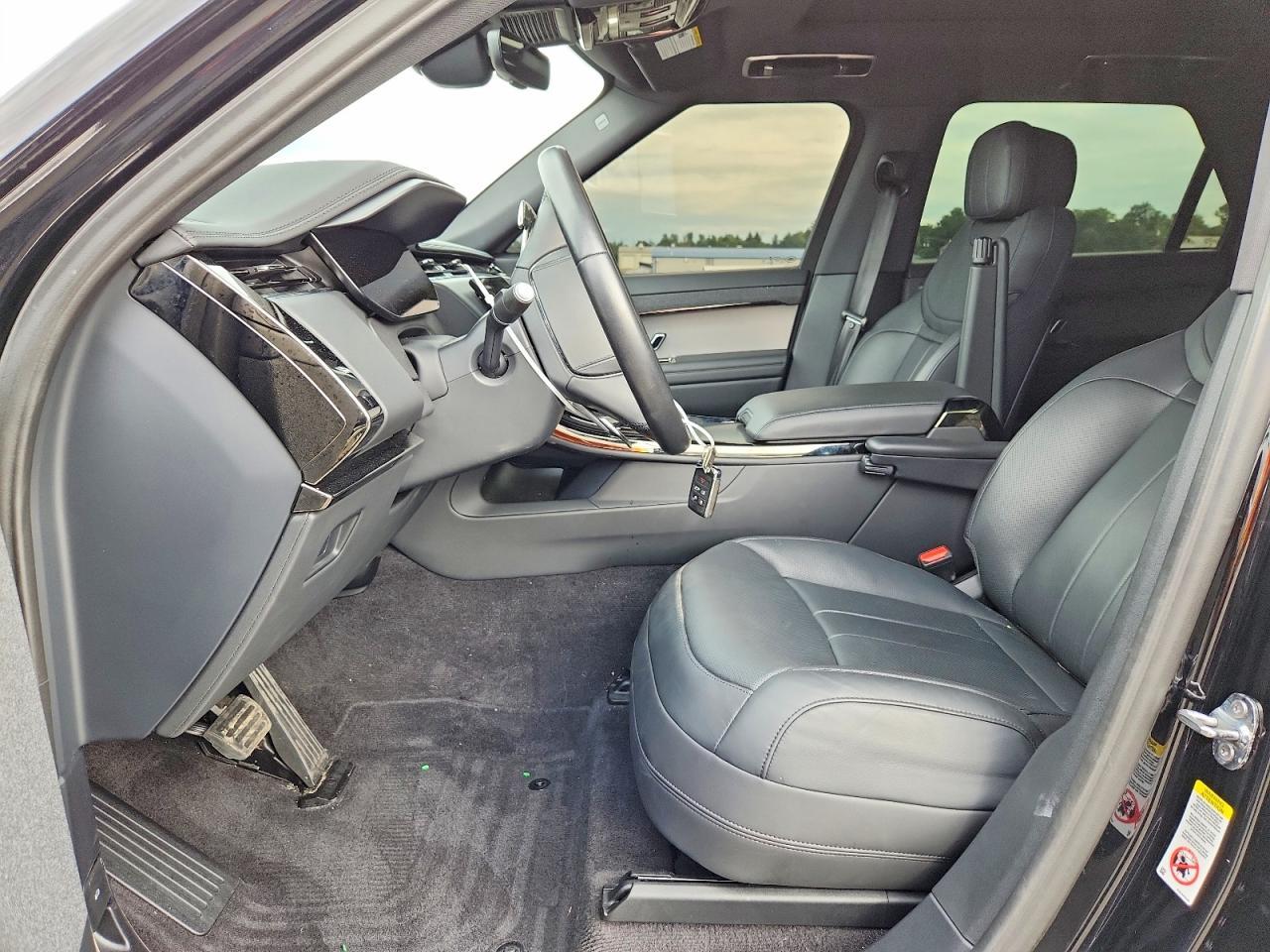 2025 Land Rover Range Rover Sport Se - Image 7