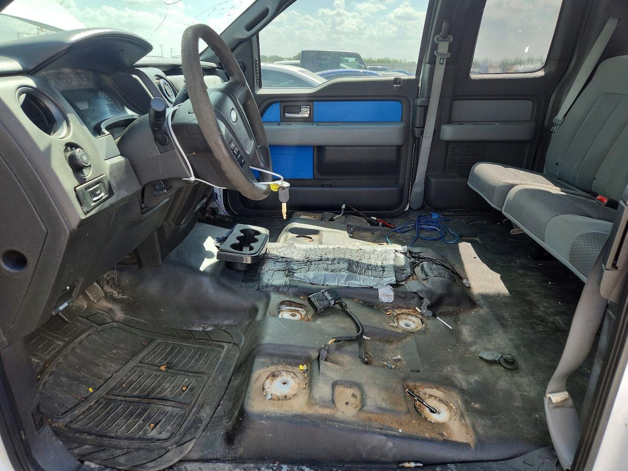 2014 Ford F150 Super Cab - Фото 7