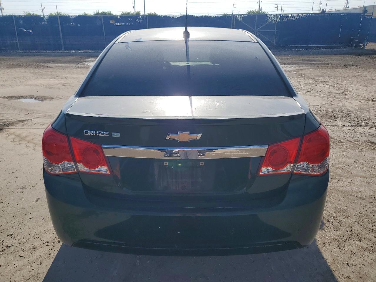 2014 Chevrolet Cruze - Image 6