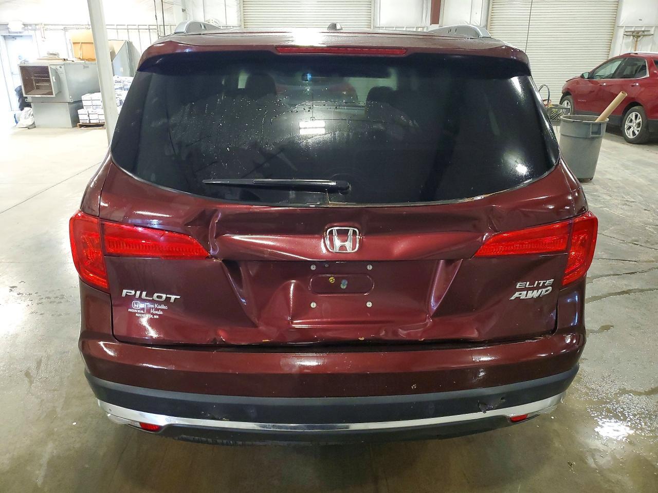 2017 Honda Pilot Elite - Фото 6