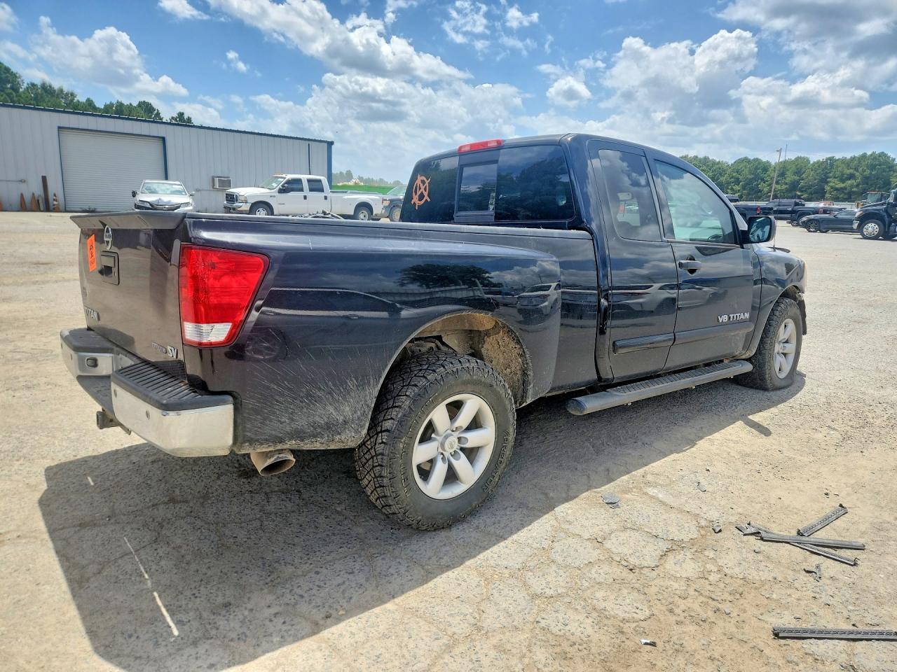 2013 Nissan Titan Sv - Фото 3