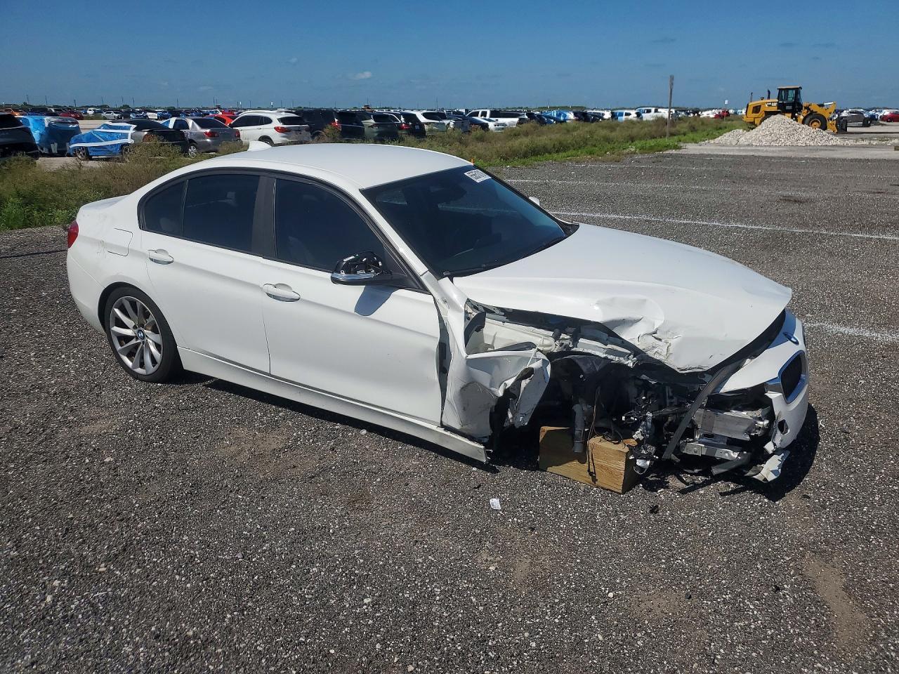 2018 BMW 320 I - Image 4