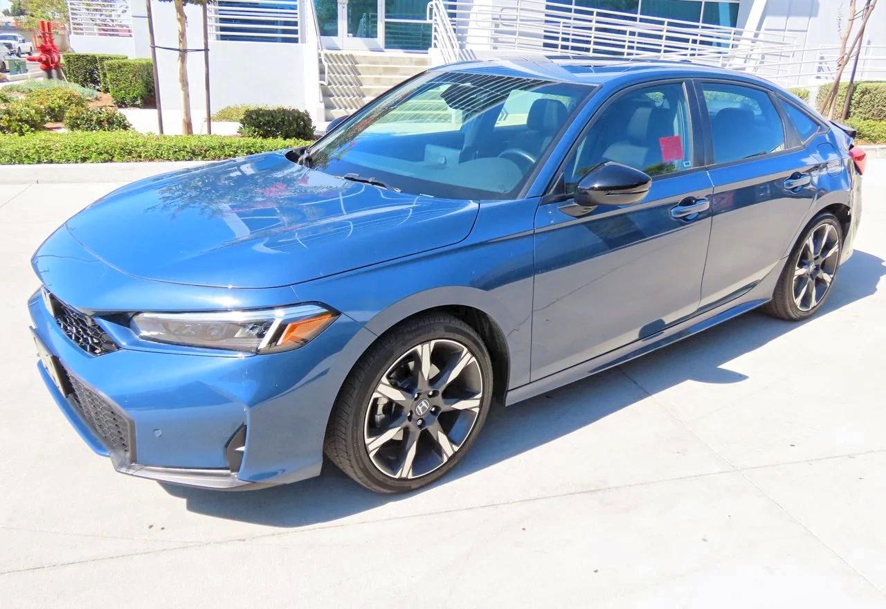 2025 Honda Civic Sport - Image 2