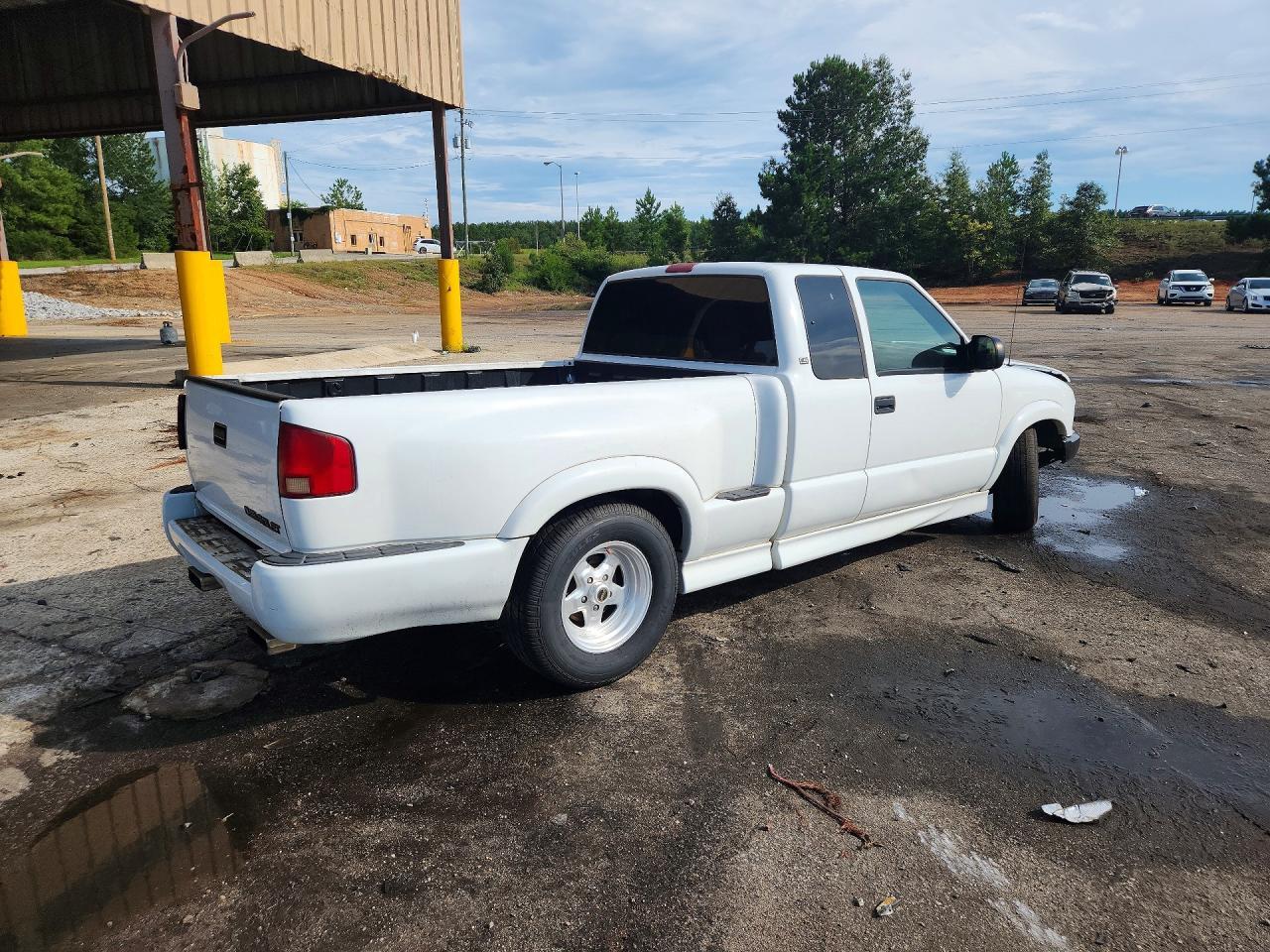 2003 Chevrolet S Truck S10 - Фото 3
