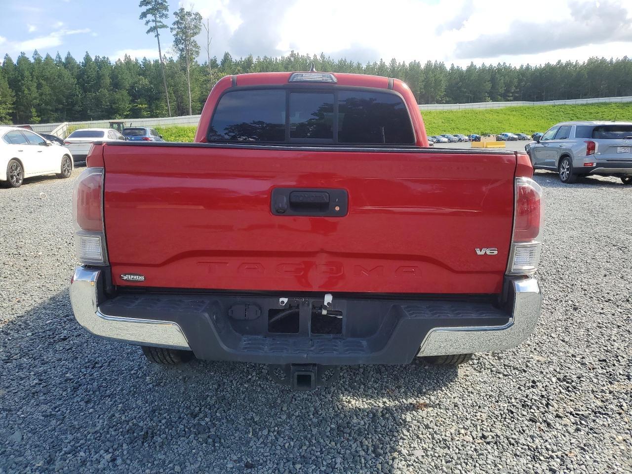 2017 Toyota Tacoma Sr5 V6 - Image 6