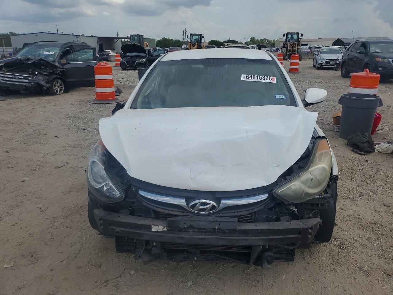 2012 Hyundai Elantra - Image 5