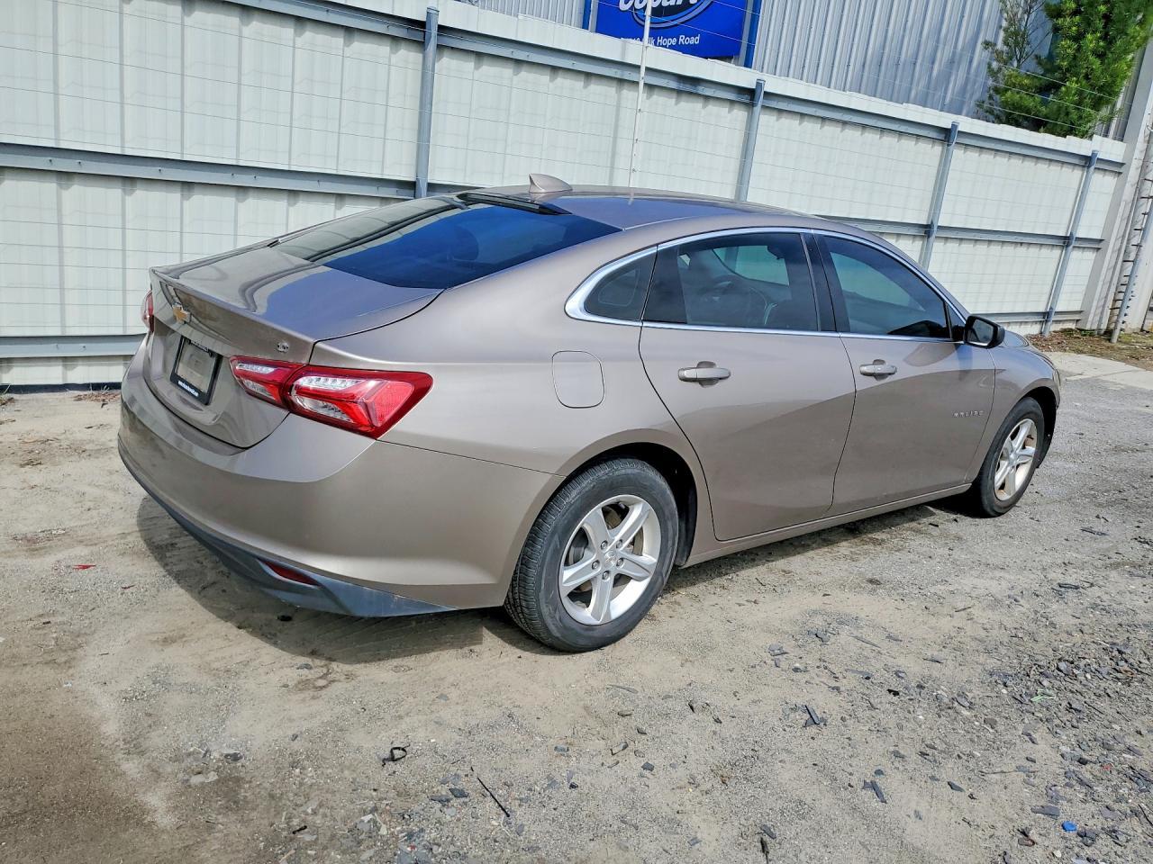 2022 Chevrolet Malibu Lt - Image 3