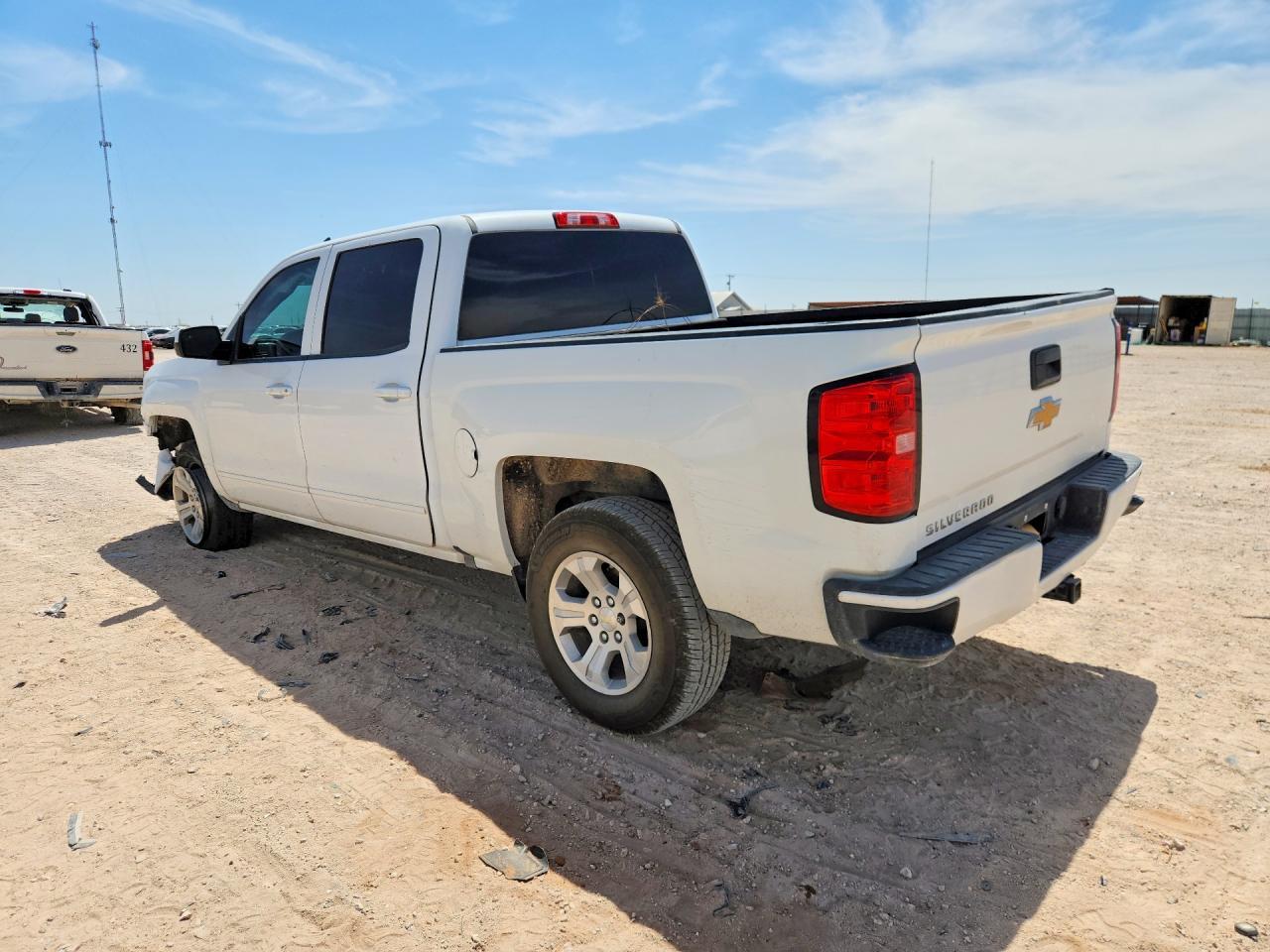 2018 Chevrolet Silverado K1500 Lt - Image 2