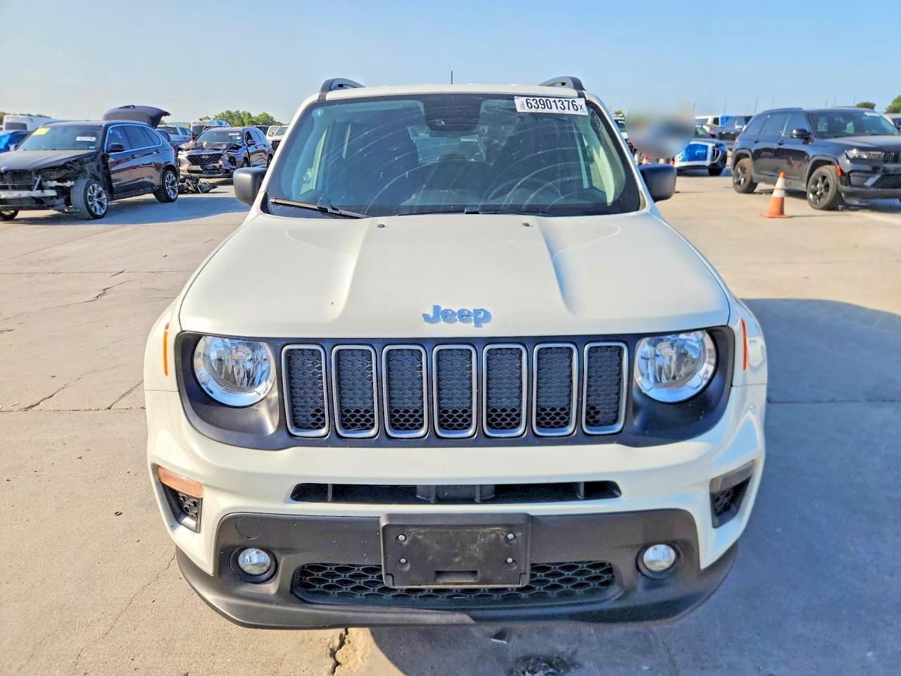 2022 Jeep Renegade Latitude - Image 5