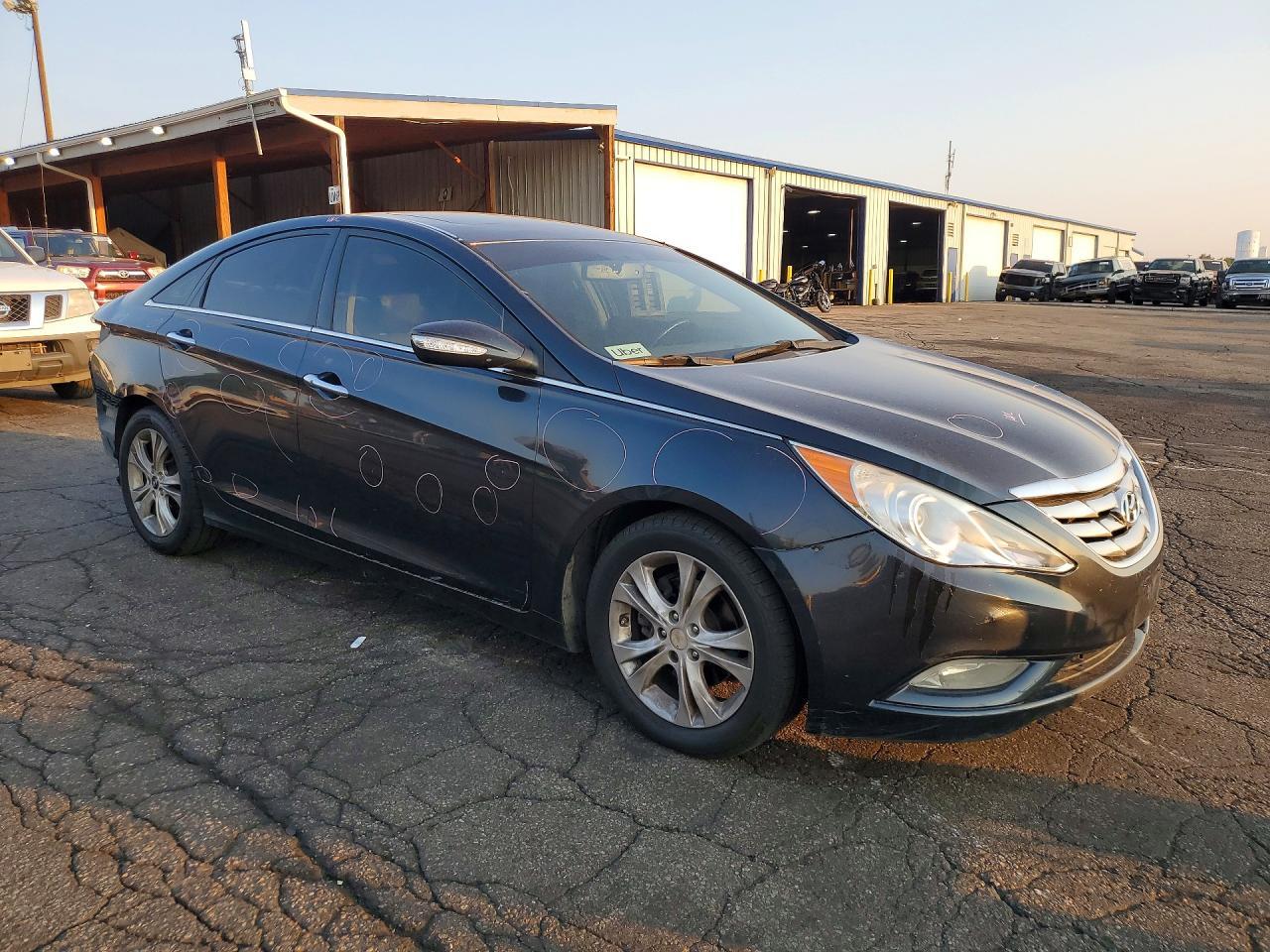 2013 Hyundai Sonata Limited - Image 4