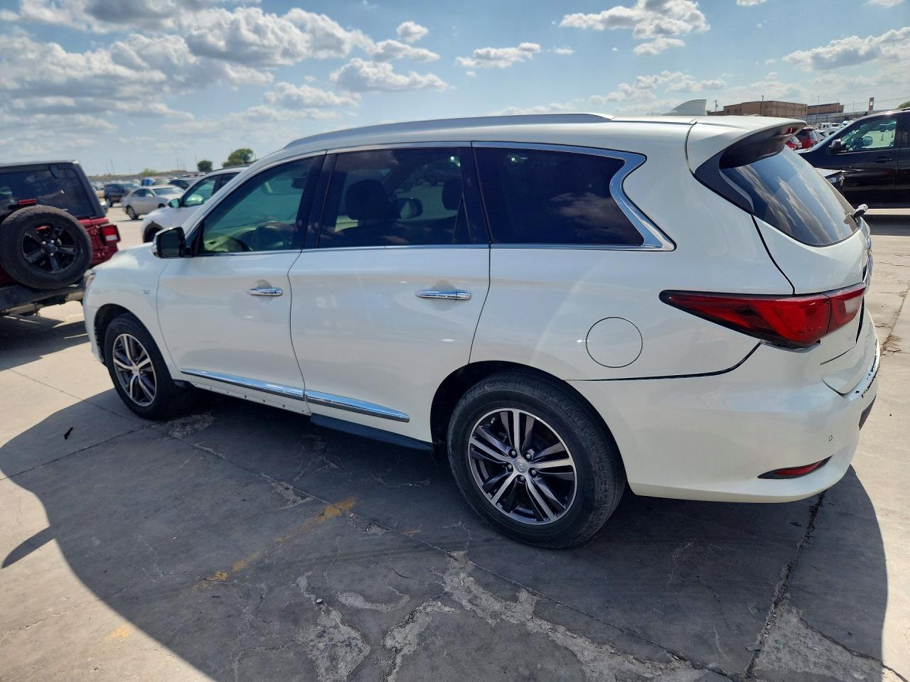 2019 Infiniti Qx60 Luxe - Фото 2