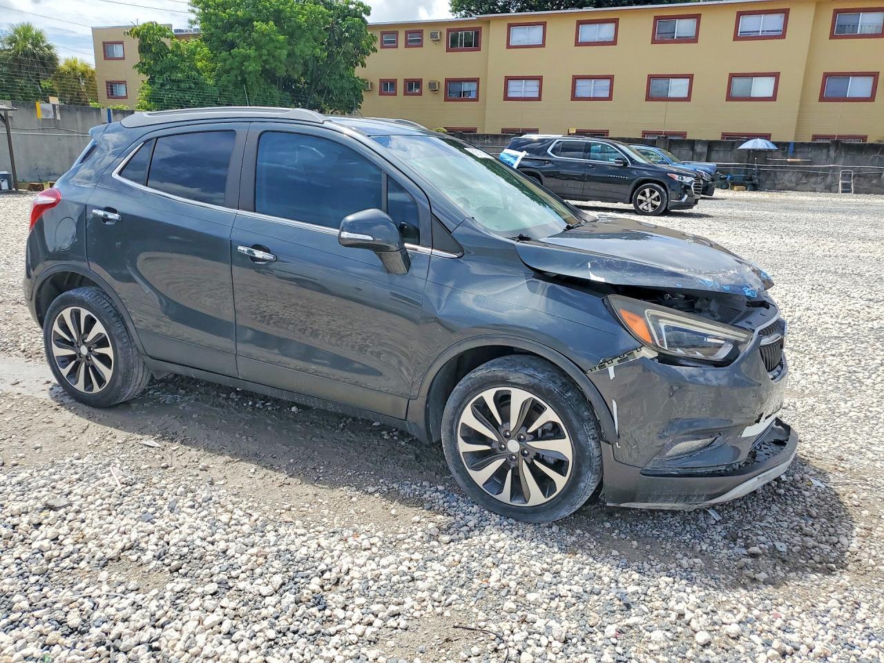 2017 Buick Encore Essence - Image 4