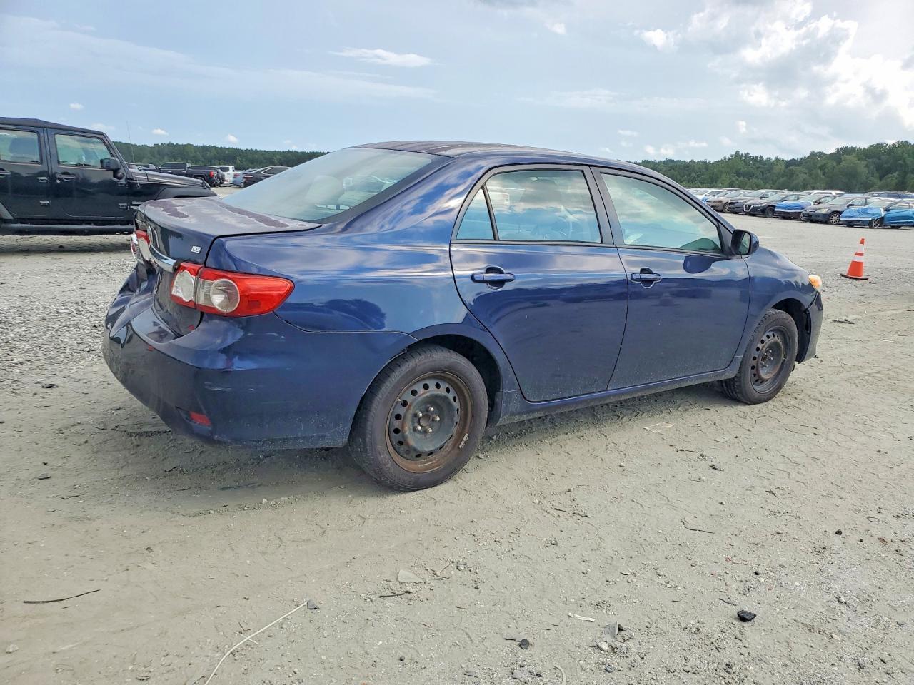 2012 Toyota Corolla Le - Фото 3