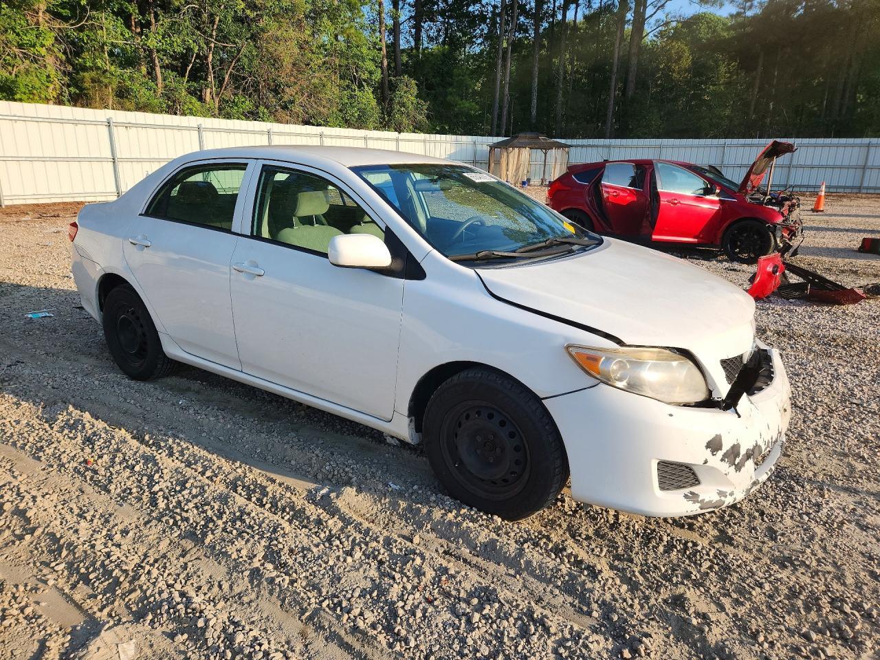 2010 Toyota Corolla Le - Image 4