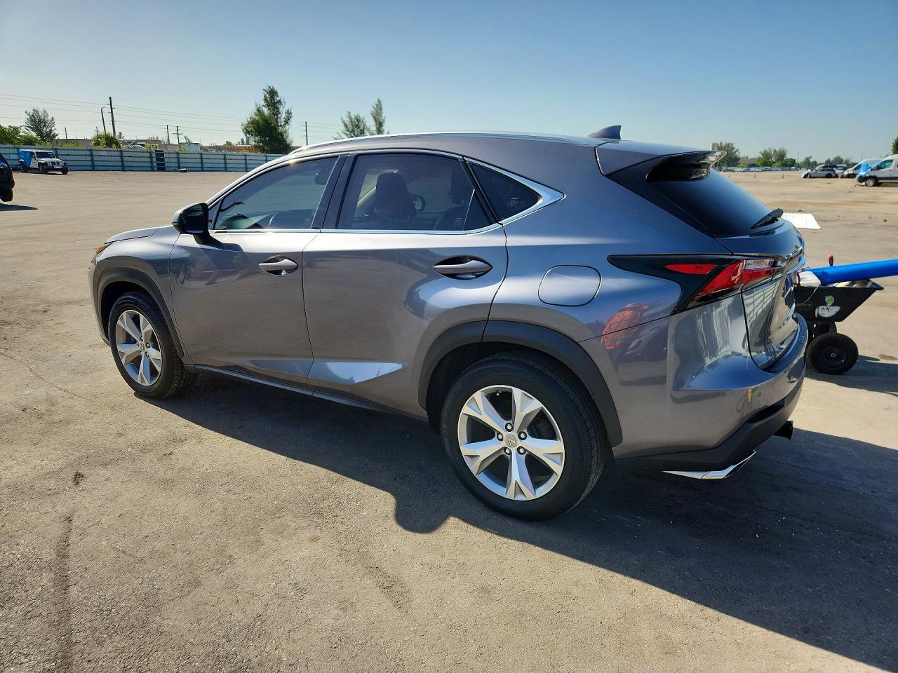 2017 Lexus Nx 200T Base - Фото 2