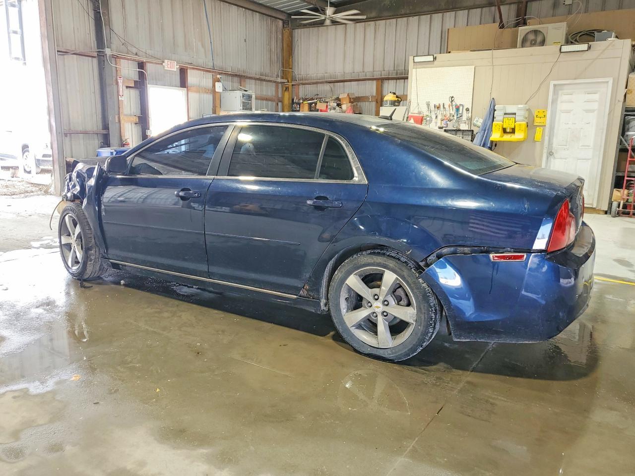 2011 Chevrolet Malibu 1Lt - Фото 2