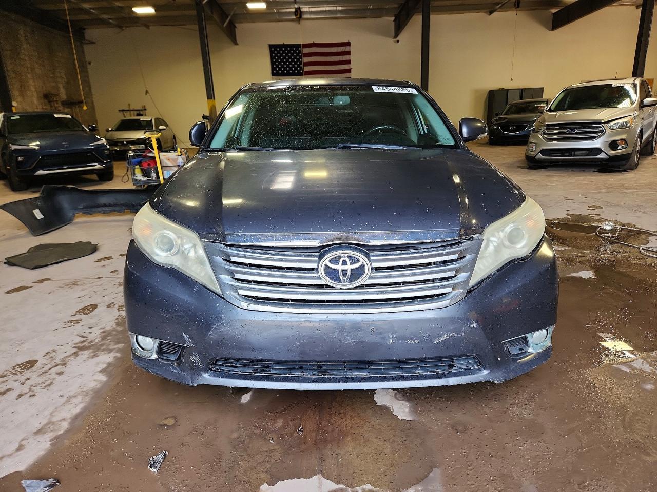 2011 Toyota Avalon Base - Image 5