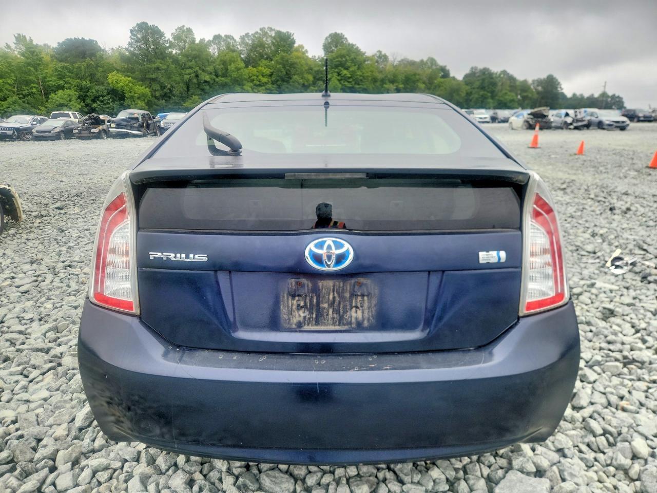 2012 Toyota Prius Two - Фото 6