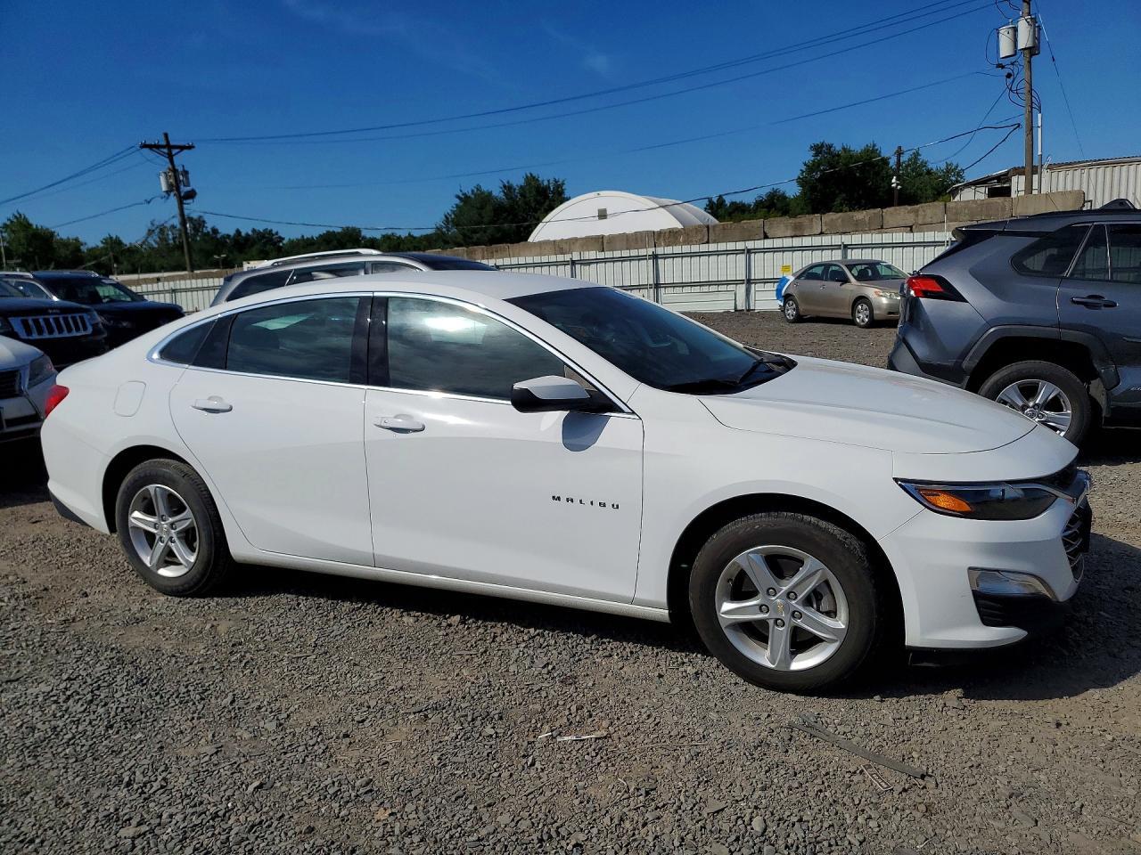2024 Chevrolet Malibu Ls - Image 4